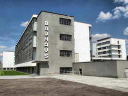 Bauhaus © Claudio Divizia/Shutterstock.com