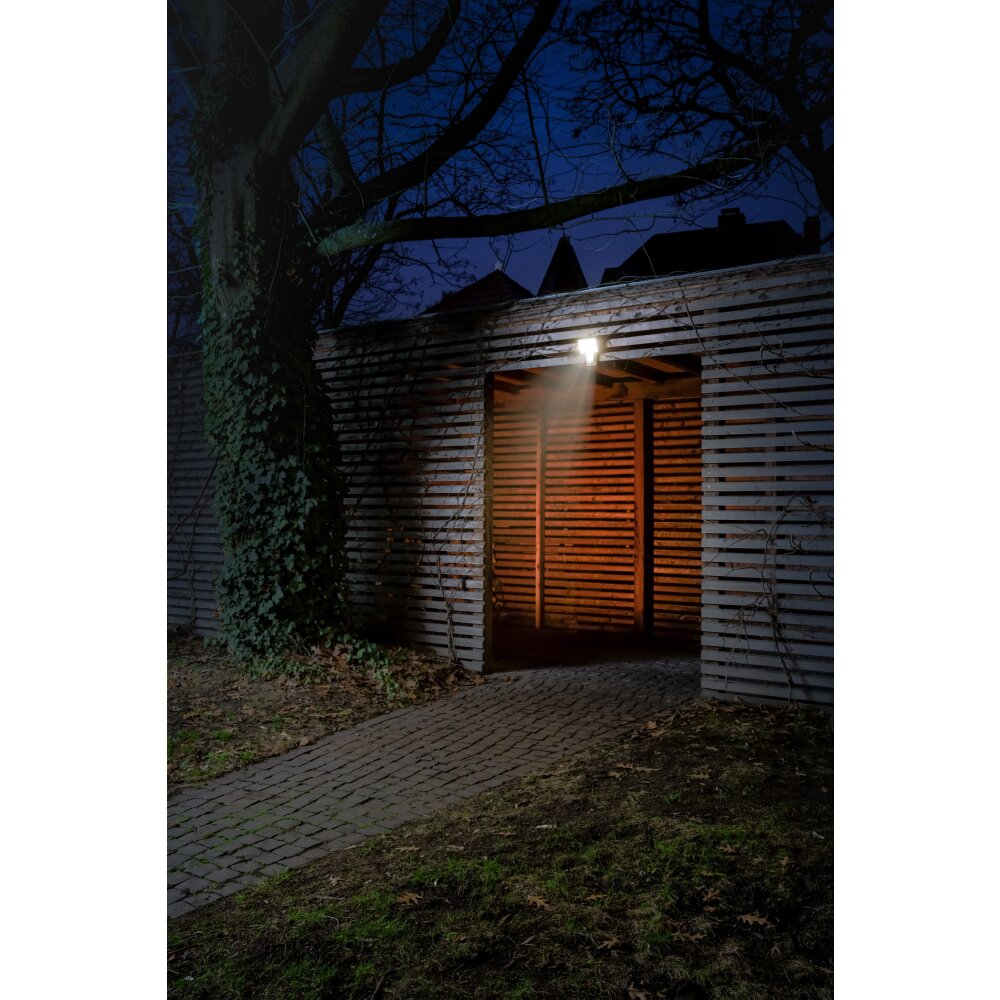 LEDVANCE ENDURA® Gartenstrahler Grau, 1-flammig, Bewegungsmelder main product photo