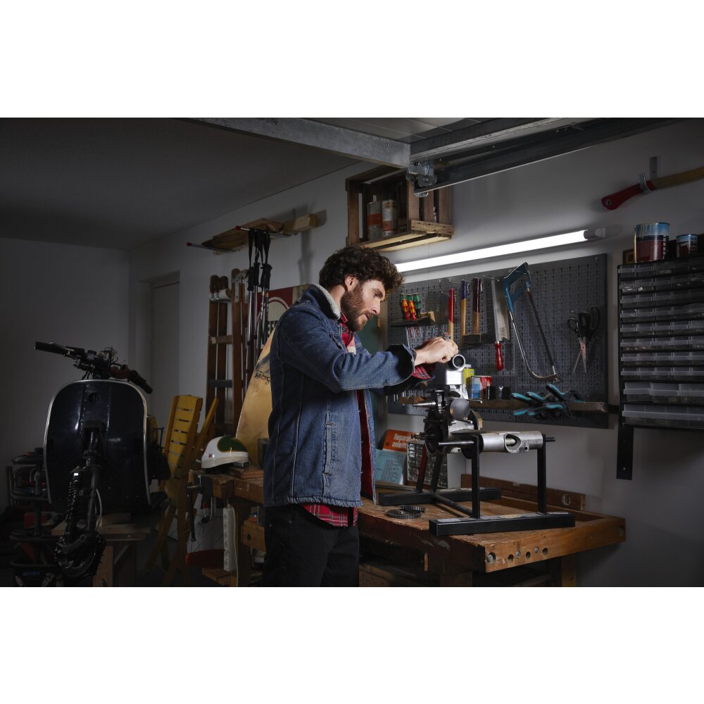 LEDVANCE POWER BATTEN Unterbauleuchte Weiß, 1-flammig main product photo